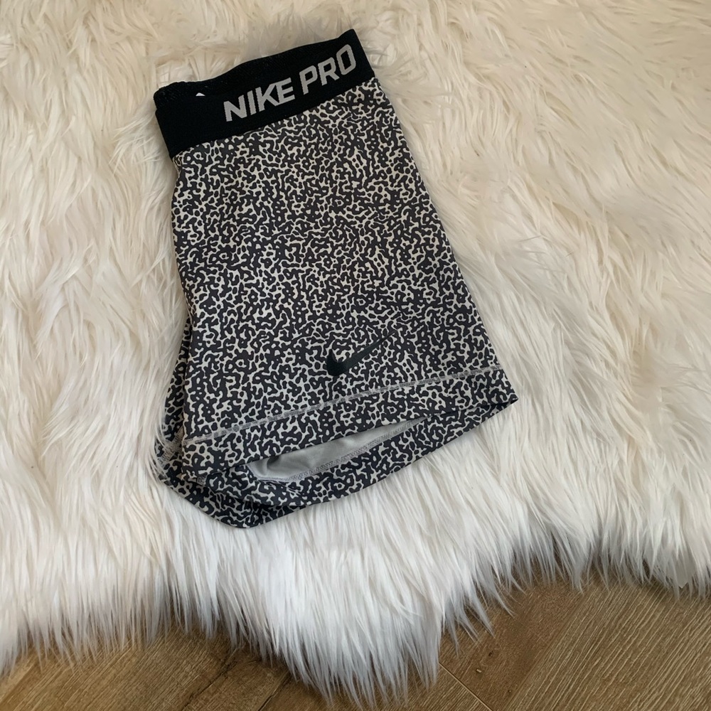 NIKE PRO SPANDEX SHORTS